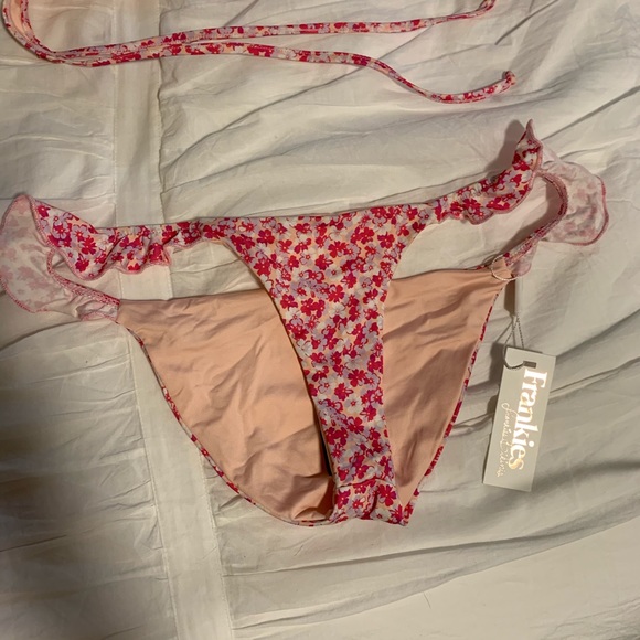 Frankies Bikinis Floral Set - Picture 3 of 8